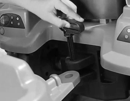 Chốt khóa thay thế cho xe máy cày đồ chơi (Locking pin) - Image 2