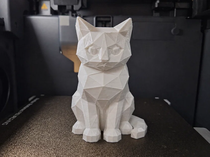 Mô hình mèo Low Polly Kitten trang trí in 3D ấn tượng - Image 1