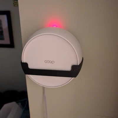 Giá treo tường cho router TP Link Deco BE 25 gọn gàng, tinh tế