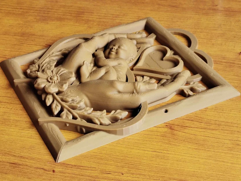 Held with Love – Phù điêu đôi bàn tay người mẹ - Image 3