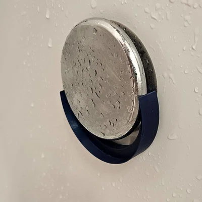 Nắp che một nửa lỗ thoát nước bồn tắm