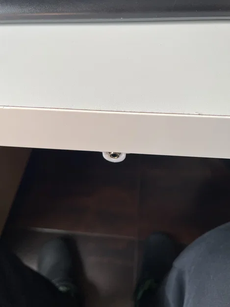Giá đỡ cáp nối dài âm thanh 3.5mm Amazon Basics - Image 2
