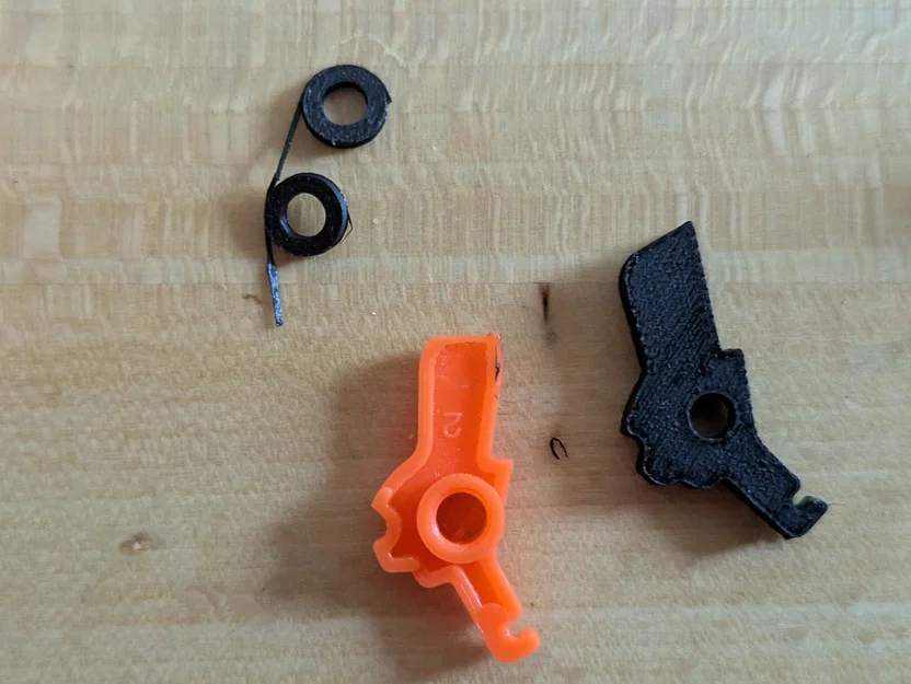 Chi tiết thay thế lẫy khóa cò súng Nerf Falconfire (AccuStrike) - Image 2