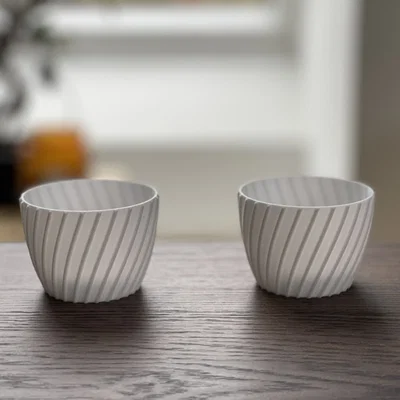 Chân nến 3D trang trí thiết kế gân xoắn tinh tế cho không gian nhà