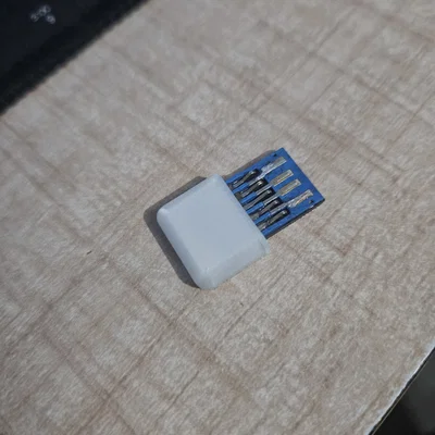 Vỏ bảo vệ USB (Pendrive case) nhỏ gọn