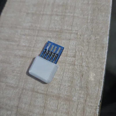 Vỏ bảo vệ USB (Pendrive case) nhỏ gọn