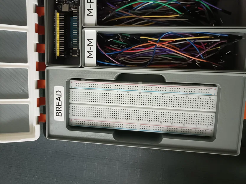 Giá đỡ Breadboard Gridfinity – 4 tấm 830 lỗ (5x2x6) - Image 3