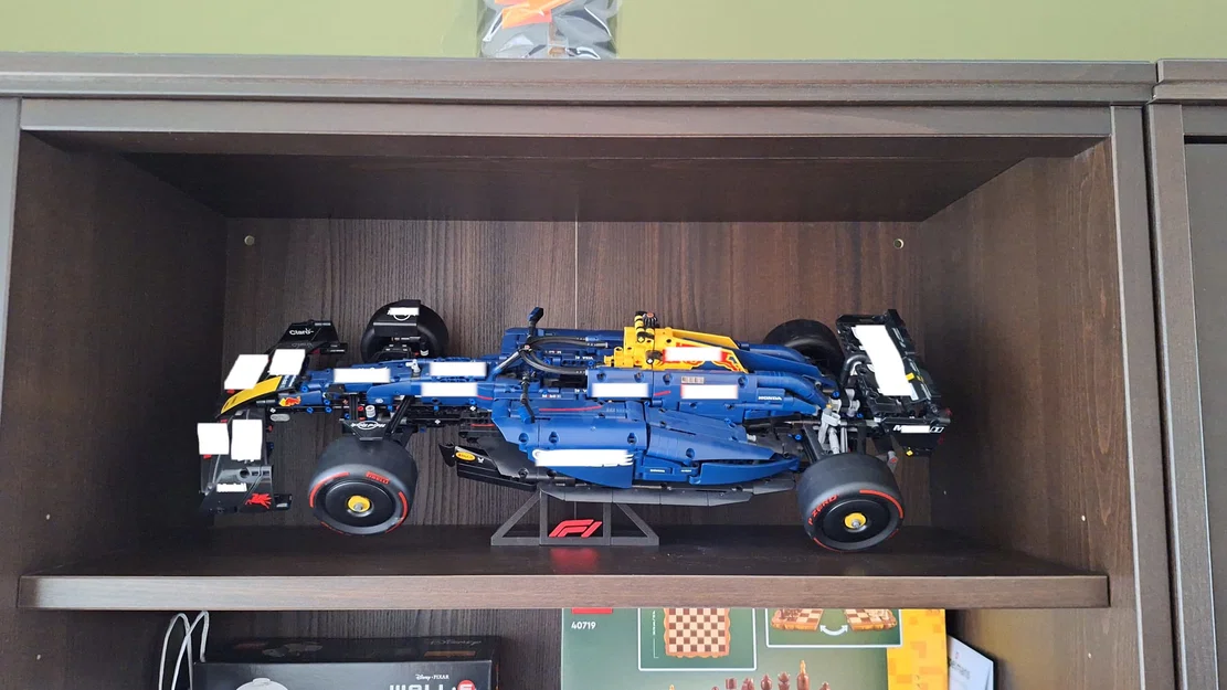 Giá đỡ nghiêng cho mô hình xe đua LEGO F1 (F1 car angled stand) - Image 1