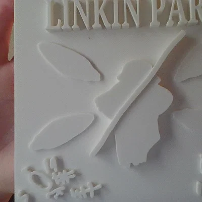 Mô hình trang trí bìa album Hybrid Theory của Linkin Park
