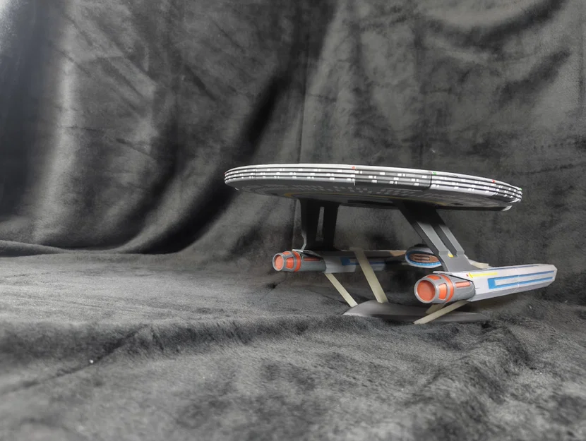 Mô hình U.S.S. Cerritos từ Star Trek Lower Decks (Dài 60cm) - Image 3