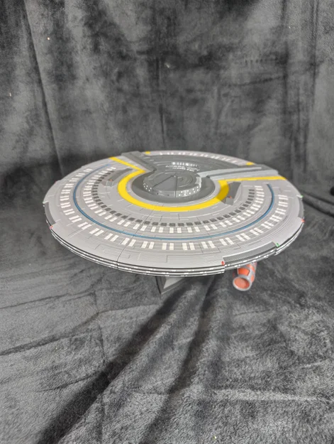 Mô hình U.S.S. Cerritos từ Star Trek Lower Decks (Dài 60cm) - Image 4