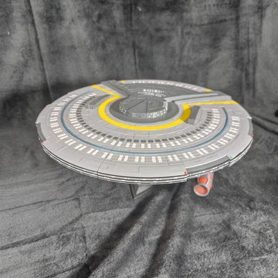 Mô hình U.S.S. Cerritos từ Star Trek Lower Decks (Dài 60cm)