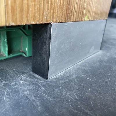 Nắp bịt đầu ống nhôm hình chữ nhật 60x25mm (ghi chú: mô tả gốc là 70x25mm)