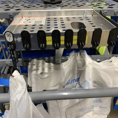 Giá treo túi OPD cho xe đẩy hàng