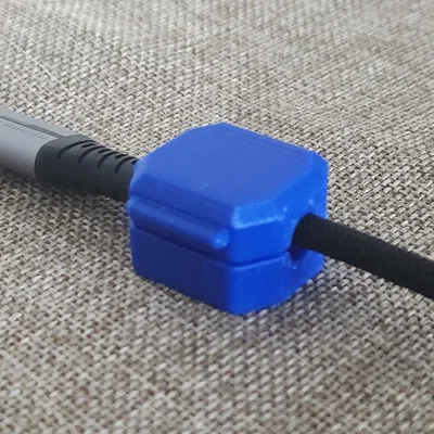 Magnetic Cable Holder (Giá đỡ cáp nam châm có bản lề)