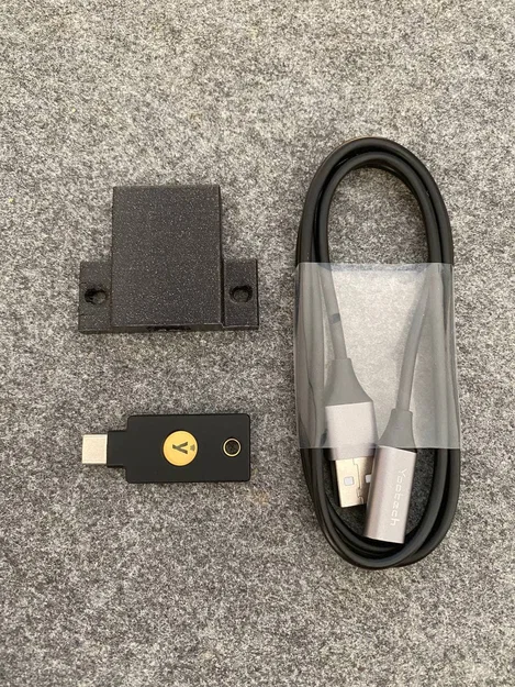 Giá treo Yubikey 5C NFC dưới bàn làm việc tiện lợi - Image 2