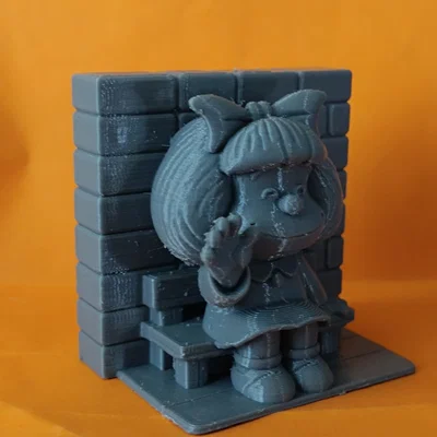 Mô hình Mafalda ngồi trên ghế dài - Fan art