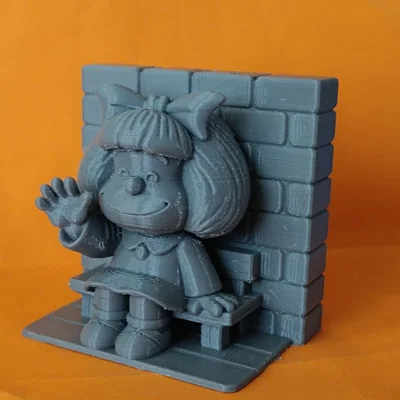 Mô hình Mafalda ngồi trên ghế dài - Fan art
