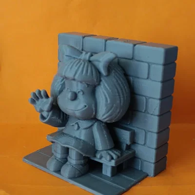 Mô hình Mafalda ngồi trên ghế dài - Fan art