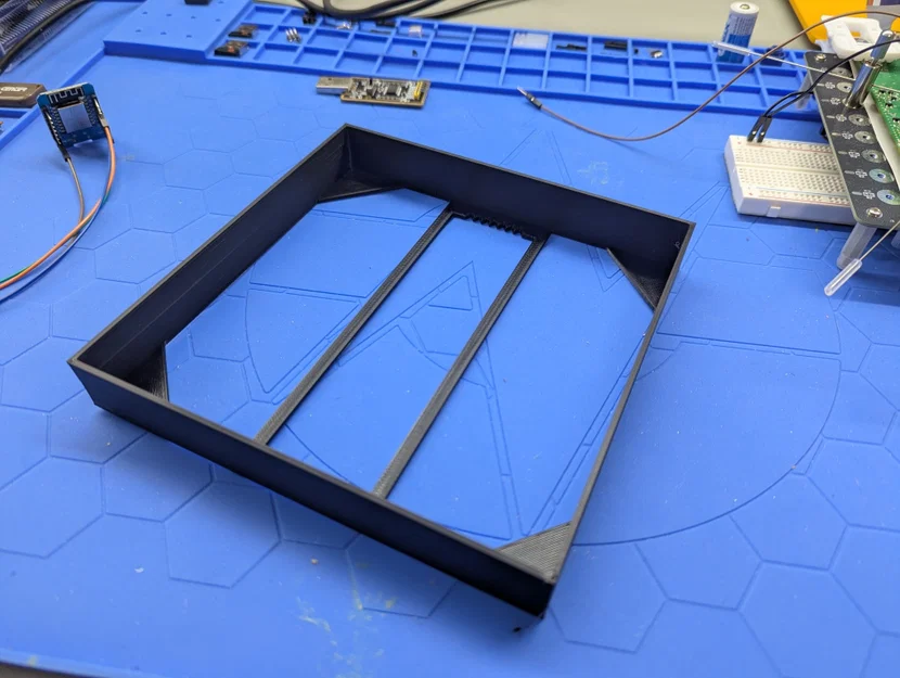 Khung gắn tường âm cho LED Matrix Apollo M-1 - Image 4