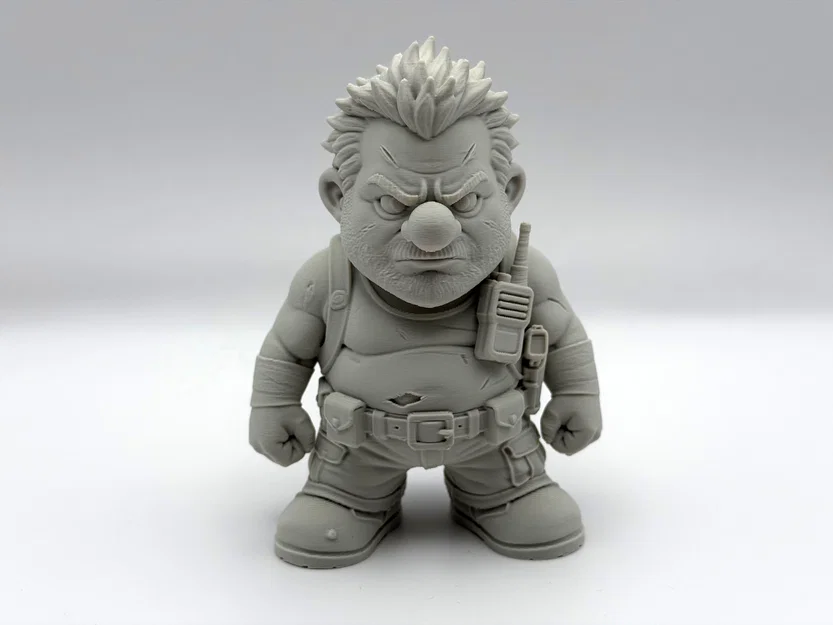 Mô hình chú lùn sân vườn Rough Garden Gnome - Image 2