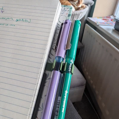 Kẹp giữ hai bút cho sổ tay (Double Pen Clip) - Phụ kiện 3D hữu ích
