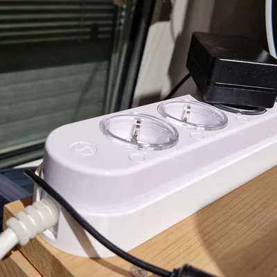 Giá đỡ cố định ổ cắm Shelly Power Strip 4 Gen4 chống trượt