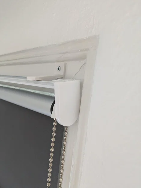 Kẹp cố định rèm cửa JYSK TOMMA giúp chống hở sáng hiệu quả - Image 1