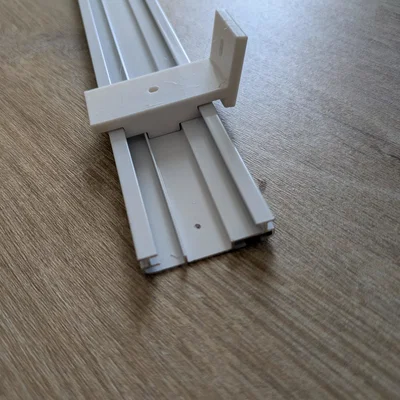 Kẹp cố định rèm cửa JYSK TOMMA giúp chống hở sáng hiệu quả