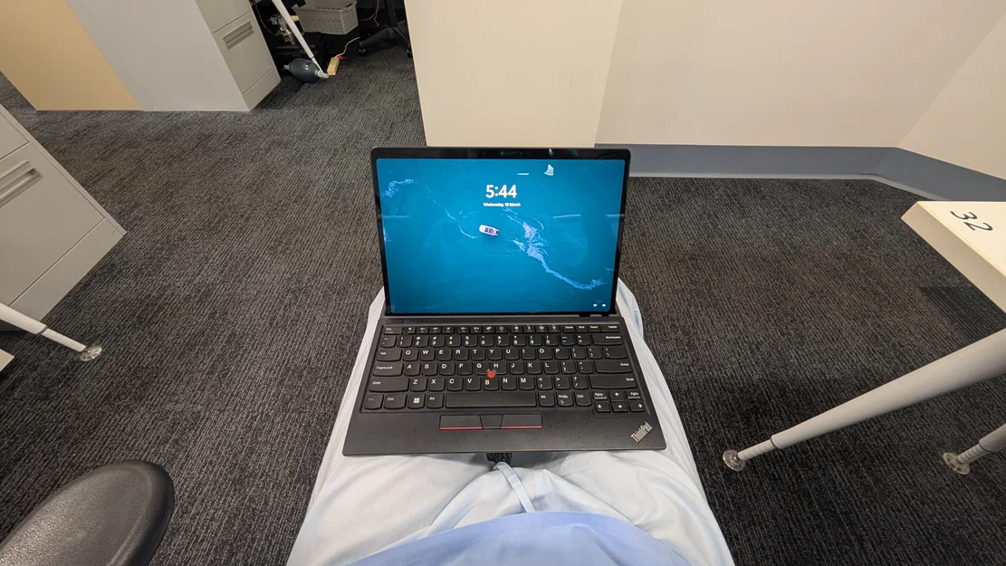 Đế dock bàn phím Surface Pro cho bàn phím Bluetooth Thinkpad Trackpoint II - Image 1