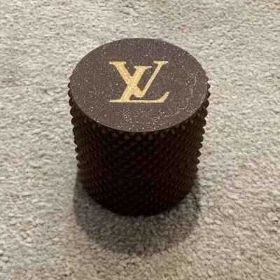 Hộp Đựng Có Nắp Vặn Thiết Kế Louis Vuitton