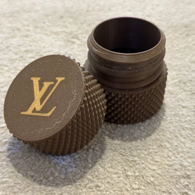 Hộp Đựng Có Nắp Vặn Thiết Kế Louis Vuitton