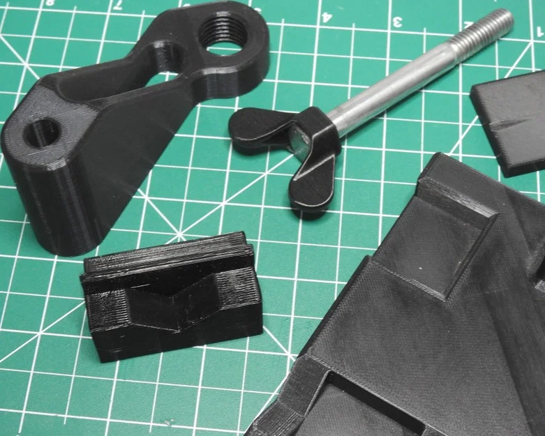 Giá đỡ chặn đầu cho máy cắt thanh và ống Dremel - Image 1