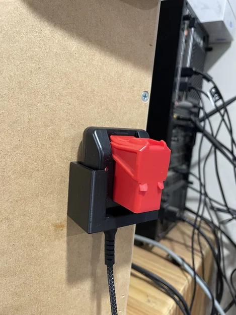 Giá treo tường cho bộ sạc KS Rage Circuit tiện lợi - Image 2