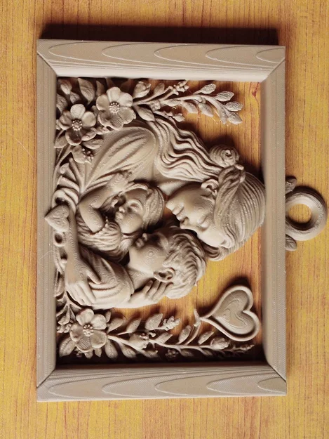 Trái Tim Của Mẹ – Relief Vòng Tay Ôm Hai Bé - Image 2