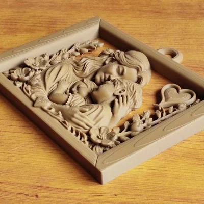 Trái Tim Của Mẹ – Relief Vòng Tay Ôm Hai Bé