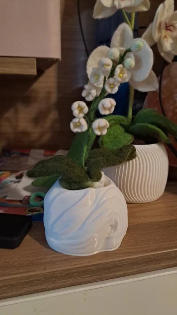 Chậu hoa 3 (Flower pot 3) - Image 2