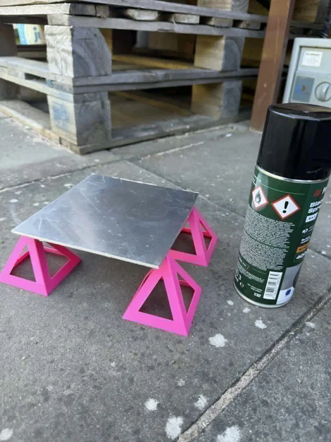 Pyramid làm chân đỡ để sơn, phủ coating, xịt sơn - Image 6