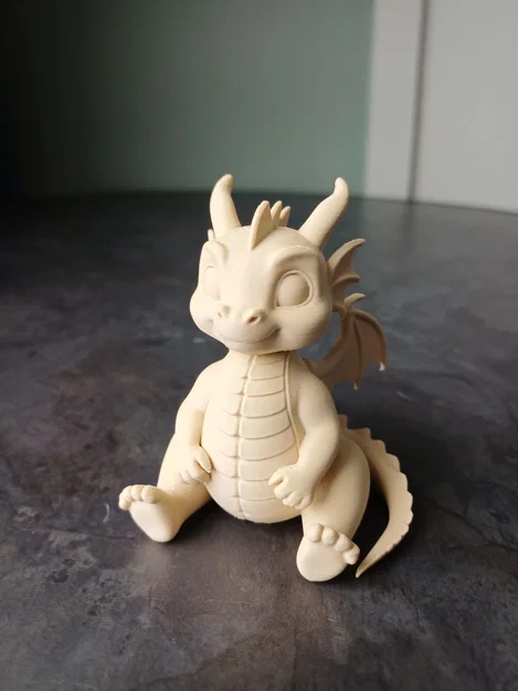 Bé Rồng Con Ngồi Dễ Thương (Cute Sitting Baby Dragon) - Image 1