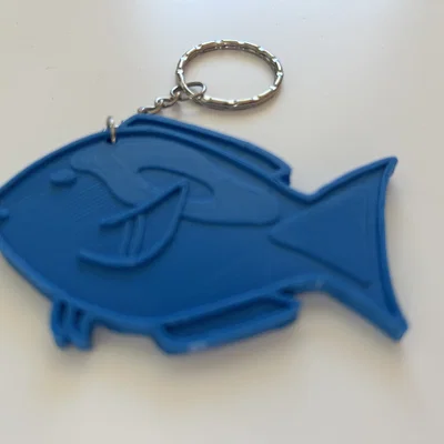 Móc Khóa Cá Blue Tang Tối Giản (Cảm Hứng Dory) – Phong Cách Vẽ Tay