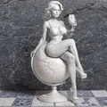 Mô hình 3D Lady in Red: Cô gái quyến rũ trên quả địa cầu - Thumbnail 1