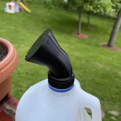 Đầu tưới gắn bình sữa (Milk Jug Watering Can!)