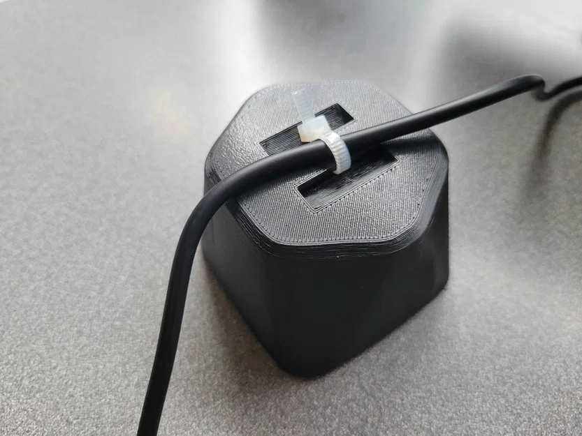 Elite Liquid Cover - Zip Tie Anchor (Ốp ngoài cho bơm Elite Liquid) - Image 1