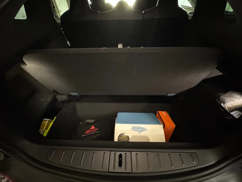 Bản lề nắp khoang chứa đồ sau Tesla Model X - Image 6