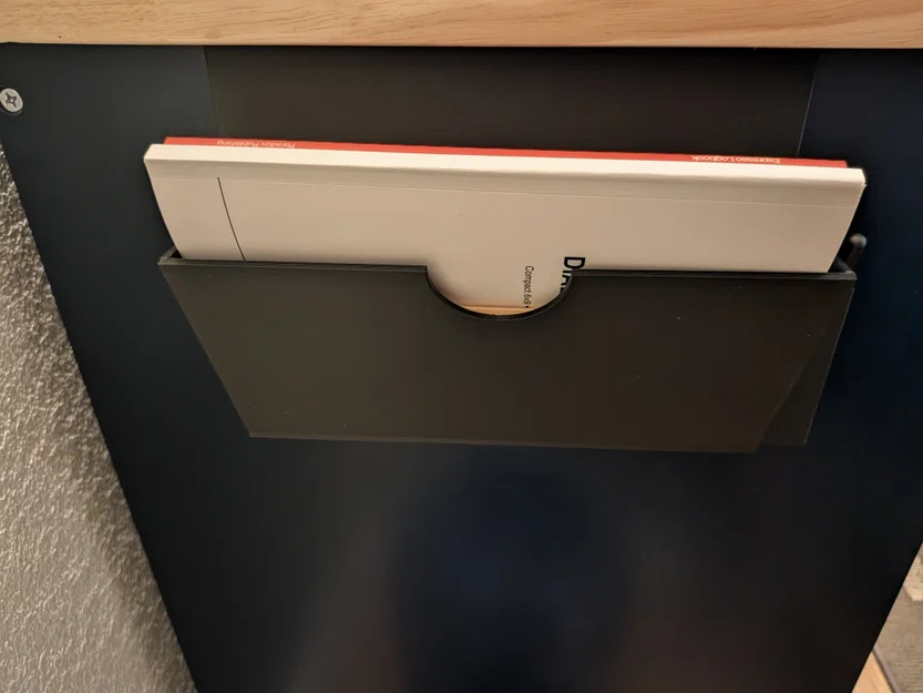 Kệ treo sổ 6x9 inch kèm cốc bút đảo chiều - Image 1