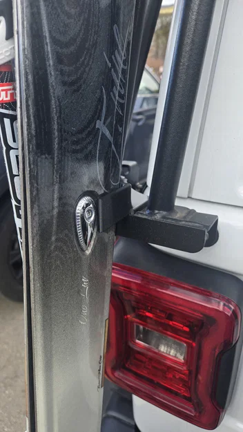 Giá treo ván trượt 3D cho baga Jeep Wrangler Gobi (Skier Rack) - Image 1