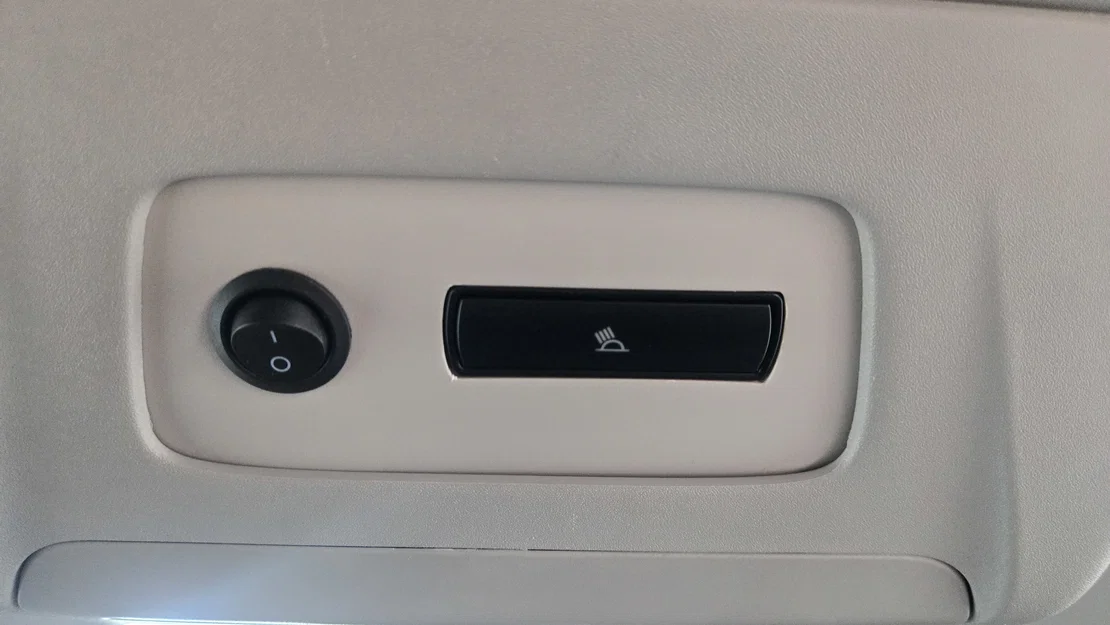Miếng insert cho overhead console Ford Transit - Image 1