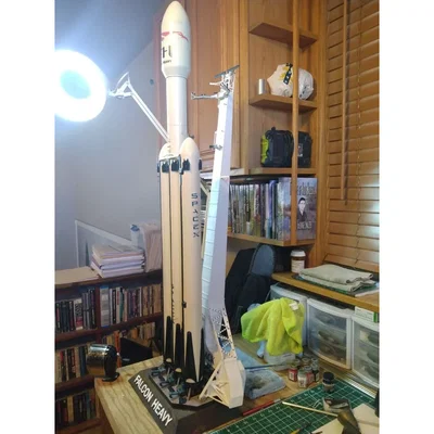Tháp phóng Strongback Launch Tower