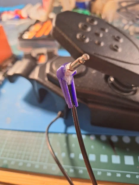 Ốp bảo vệ dây pedal trống Guitar Hero - Image 1