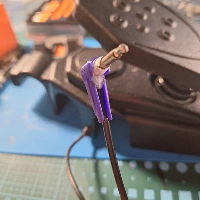 Ốp bảo vệ dây pedal trống Guitar Hero